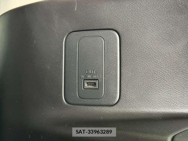 Nissan SERENA 2019-09 8101774-12