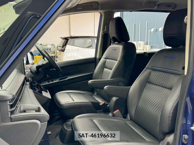Nissan SERENA 2024-02 8101760-19