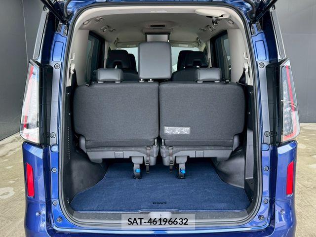 Nissan SERENA 2024-02 8101760-22