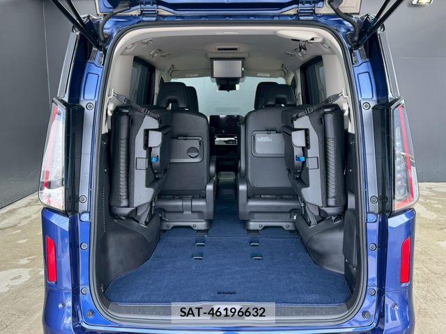 Nissan SERENA 2024-02 8101760-24