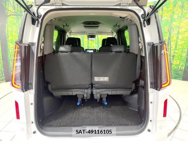 Nissan SERENA 2023-06 8101747-12