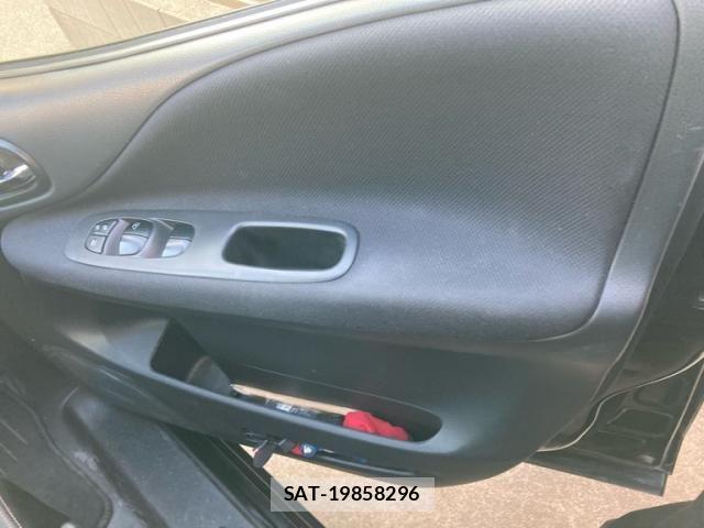 Nissan SERENA 2012-06 8101793-8