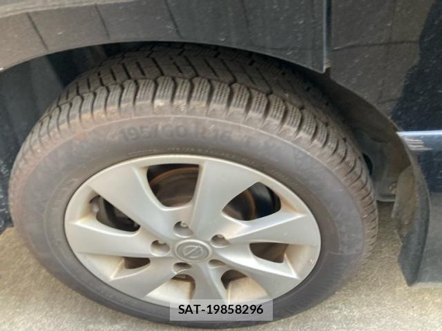 Nissan SERENA 2012-06 8101793-4