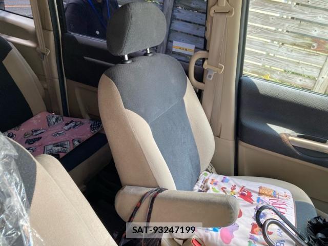 Nissan SERENA 2003-05 8101792-11