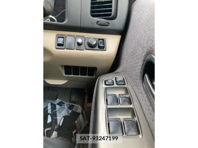 Nissan SERENA 2003-05 8101792-19