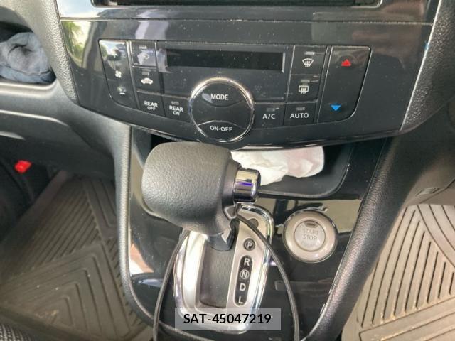 Nissan SERENA 2012-04 8101806-19