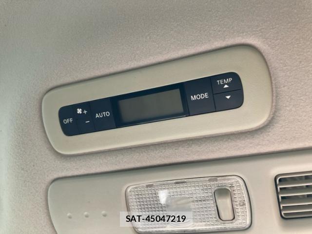 Nissan SERENA 2012-04 8101806-26