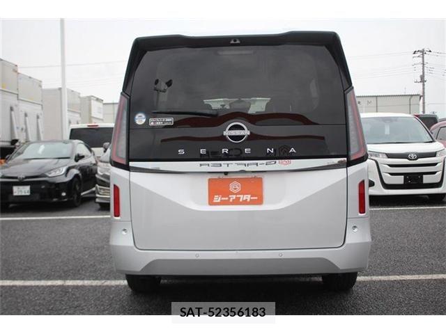 Nissan SERENA 2023-06 8101784-14