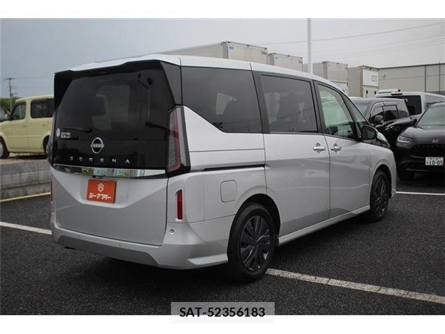 Nissan SERENA 2023-06 8101784-15