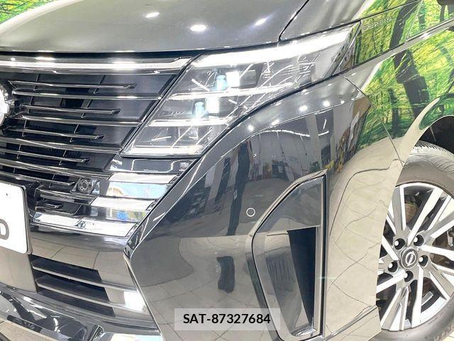Nissan SERENA 2023-06 8101750-12