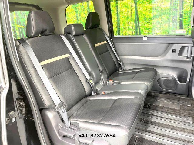 Nissan SERENA 2023-06 8101750-8