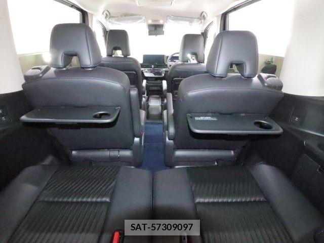 Nissan SERENA 2025-01 8101756-12
