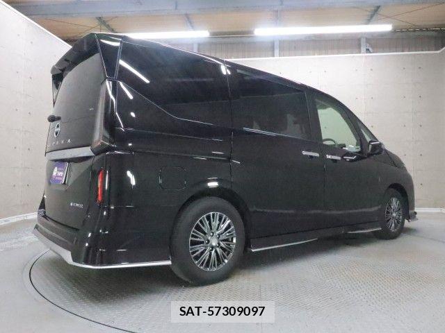 Nissan SERENA 2025-01 8101756-1