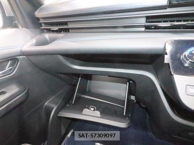 Nissan SERENA 2025-01 8101756-25