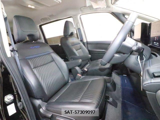Nissan SERENA 2025-01 8101756-3