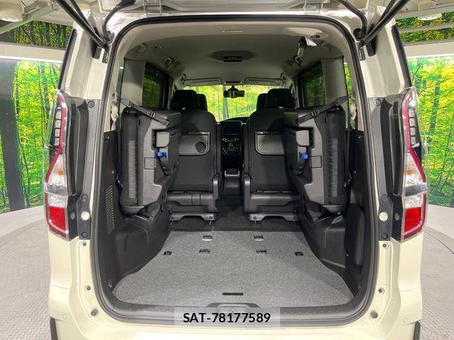 Nissan SERENA 2022-11 8101773-9