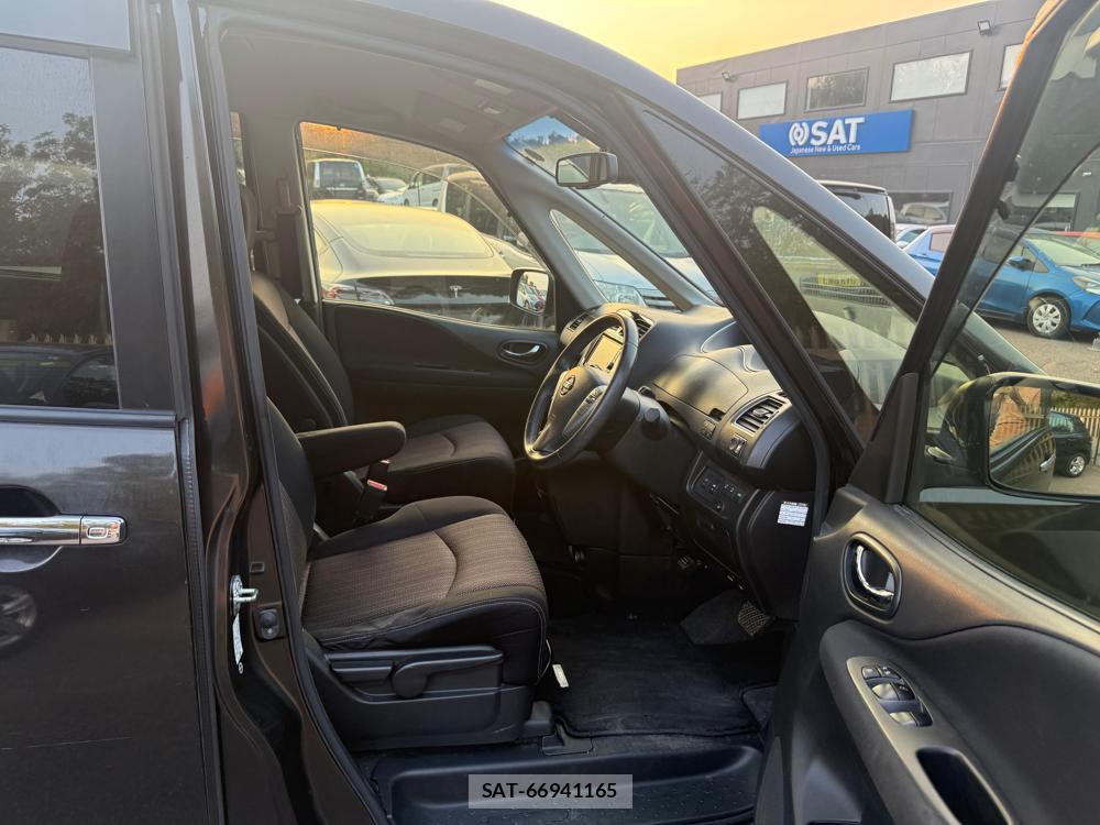 Nissan SERENA 2014-04 1287991-11