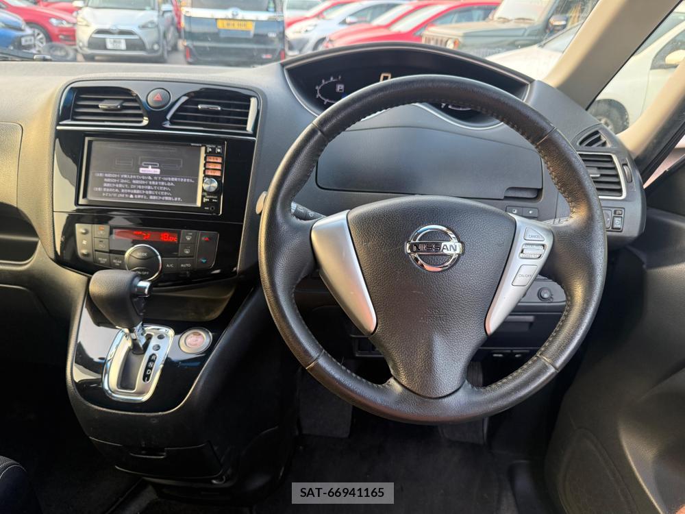 Nissan SERENA 2014-04 1287991-16