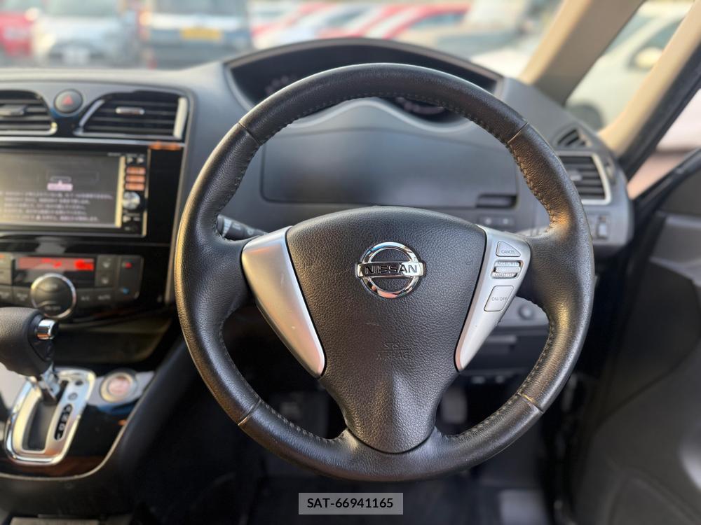 Nissan SERENA 2014-04 1287991-17