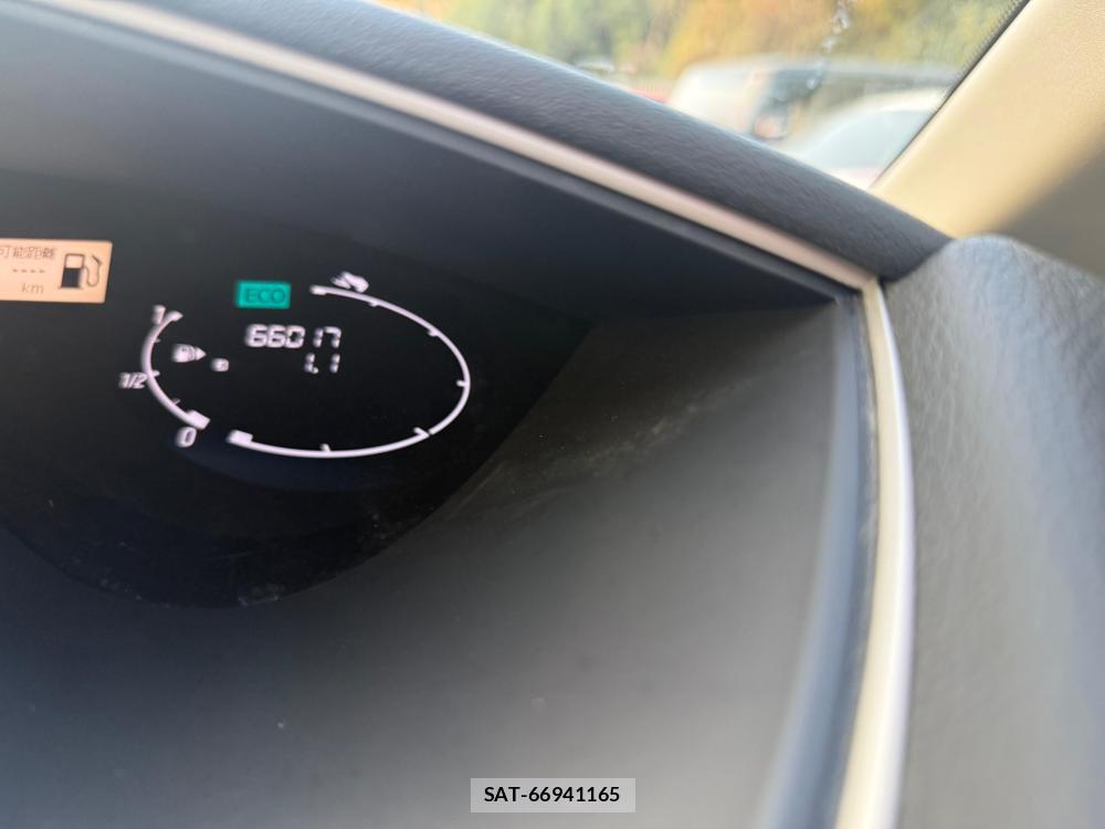 Nissan SERENA 2014-04 1287991-19