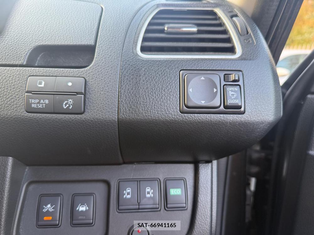 Nissan SERENA 2014-04 1287991-20