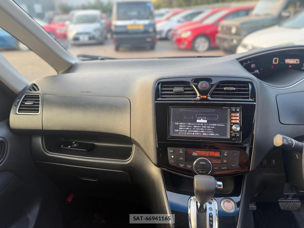 Nissan SERENA 2014-04 1287991-22