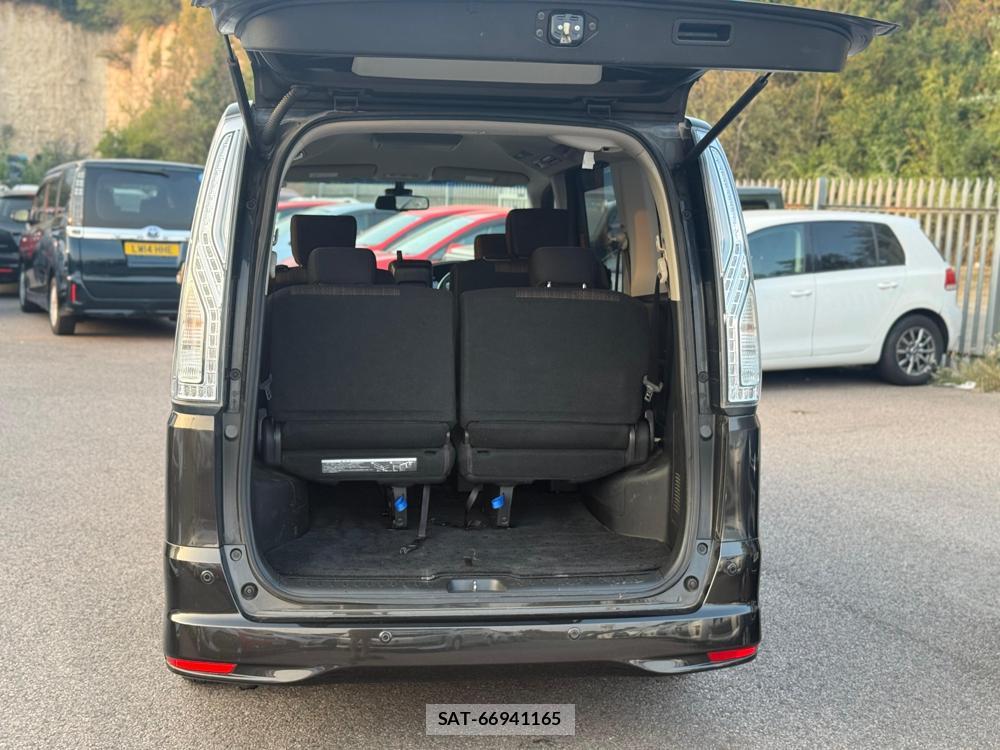 Nissan SERENA 2014-04 1287991-33