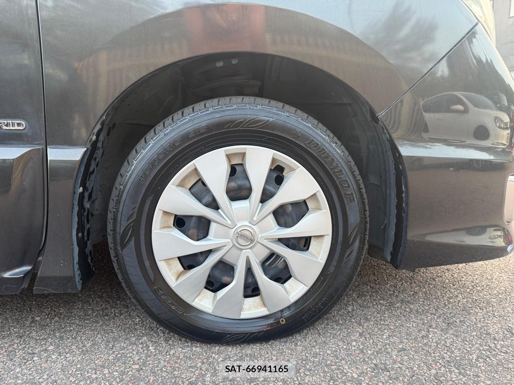 Nissan SERENA 2014-04 1287991-36