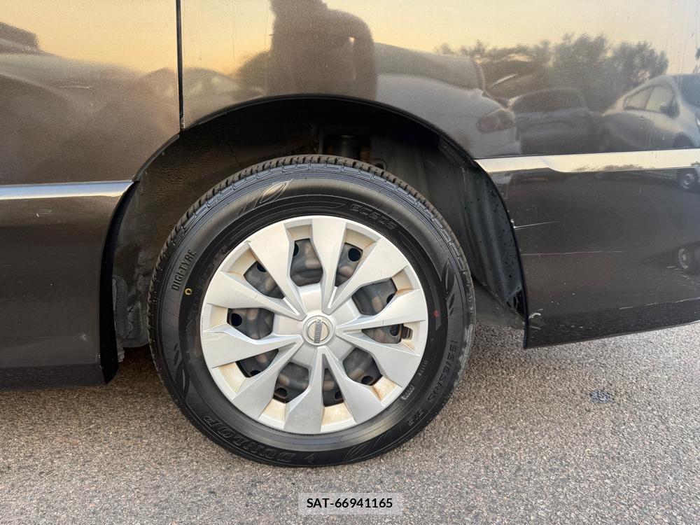 Nissan SERENA 2014-04 1287991-38