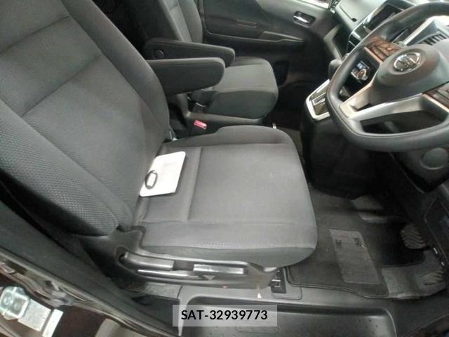 Nissan SERENA 2019-01 8107899-9