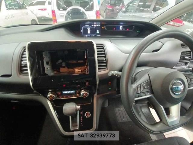 Nissan SERENA 2019-01 8107899-11