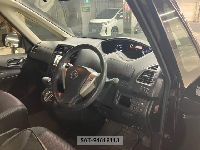 Nissan SERENA 2012-01 8132280-11