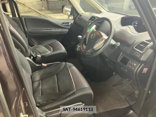 Nissan SERENA 2012-01 8132280-12