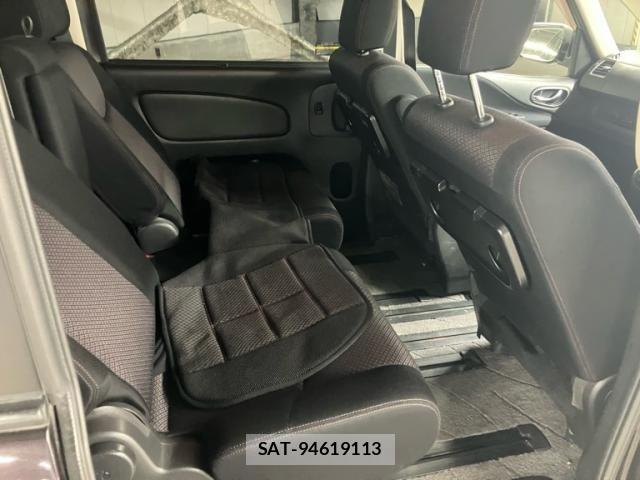 Nissan SERENA 2012-01 8132280-13