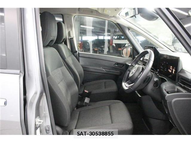 Nissan SERENA 2023-06 8132259-26