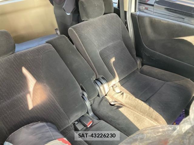 Nissan SERENA 2010-02 8132278-15