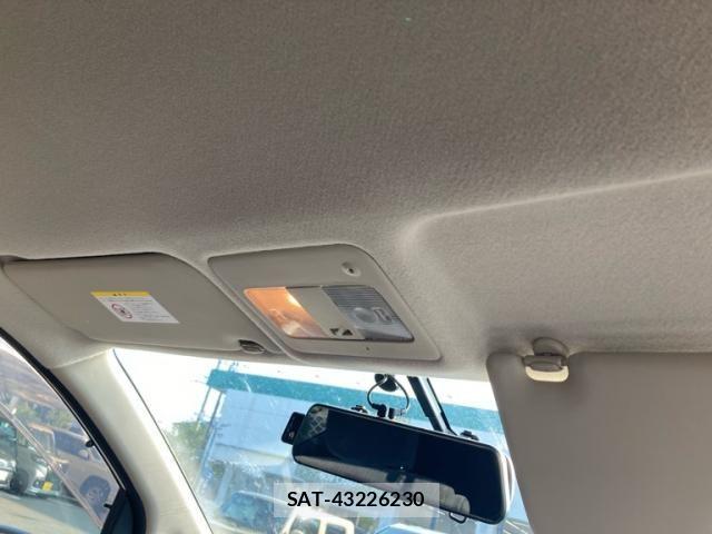 Nissan SERENA 2010-02 8132278-17