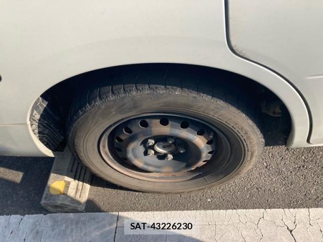 Nissan SERENA 2010-02 8132278-7