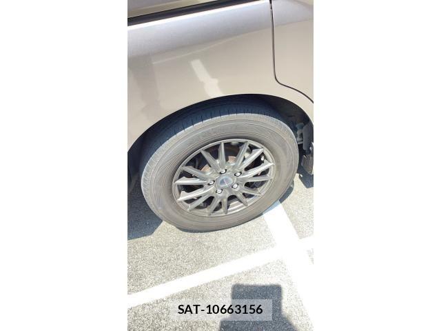 Nissan SERENA 2006-03 8132281-2