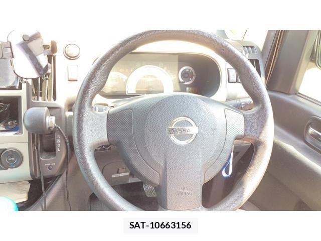 Nissan SERENA 2006-03 8132281-8