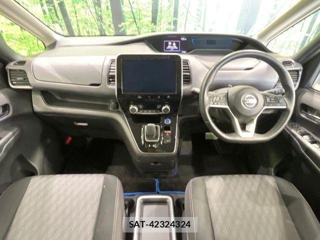 Nissan SERENA 2021-09 8132258-1