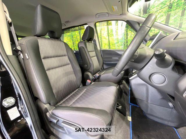 Nissan SERENA 2021-09 8132258-7