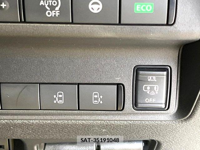 Nissan SERENA 2023-03 8132244-4