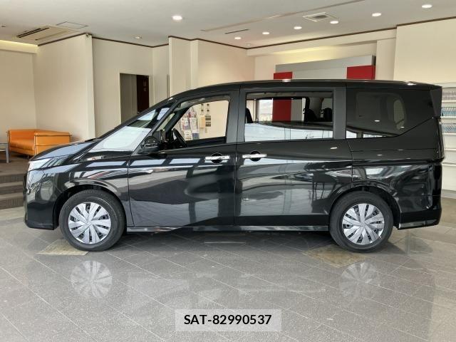 Nissan SERENA 2023-08 8132251-14