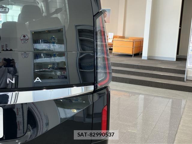 Nissan SERENA 2023-08 8132251-24