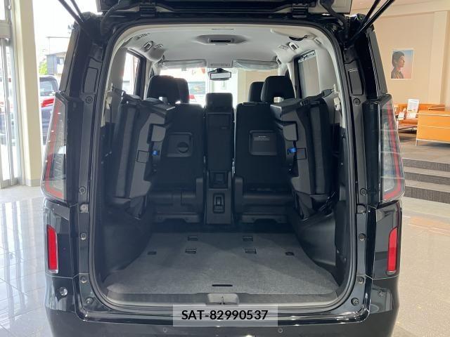 Nissan SERENA 2023-08 8132251-27