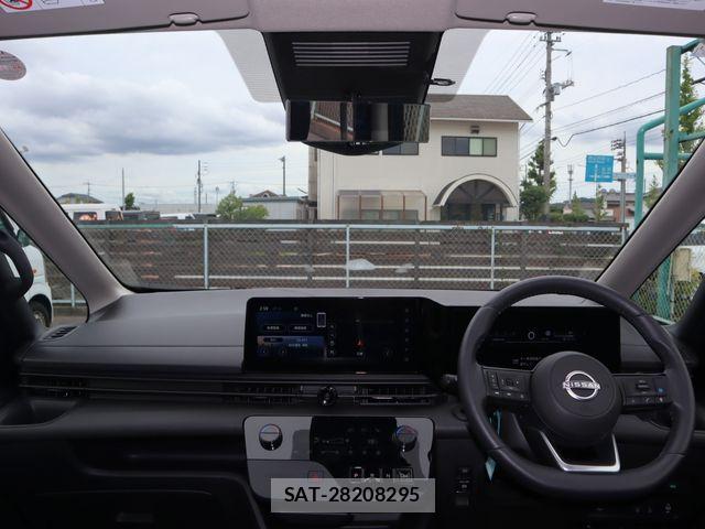 Nissan SERENA 2023-06 8132233-10
