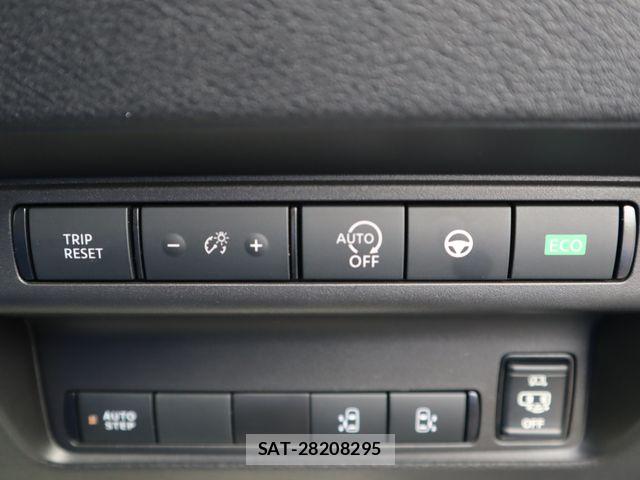 Nissan SERENA 2023-06 8132233-15