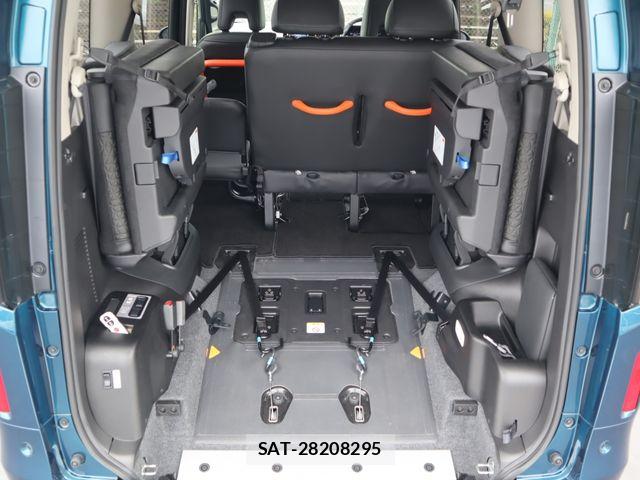 Nissan SERENA 2023-06 8132233-1