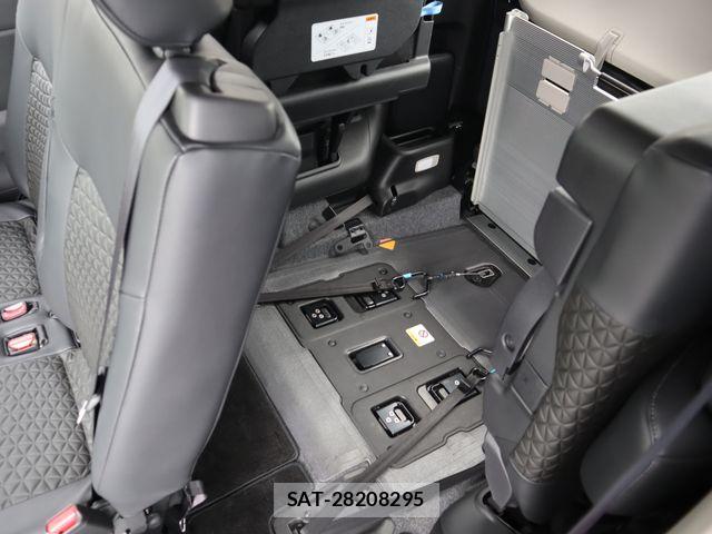 Nissan SERENA 2023-06 8132233-4